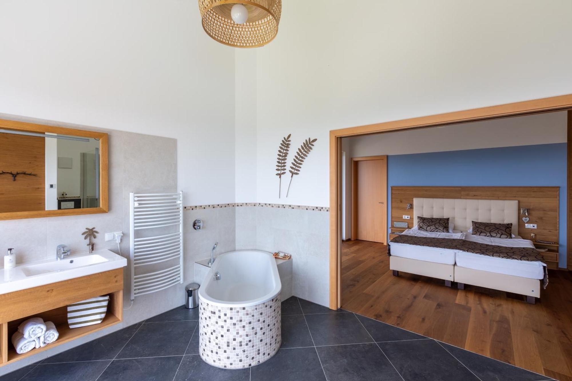 Greim15 --- Ganzes Ferienhaus Mit Fernsicht, Pool, Wellness ドイチュランツベルク エクステリア 写真